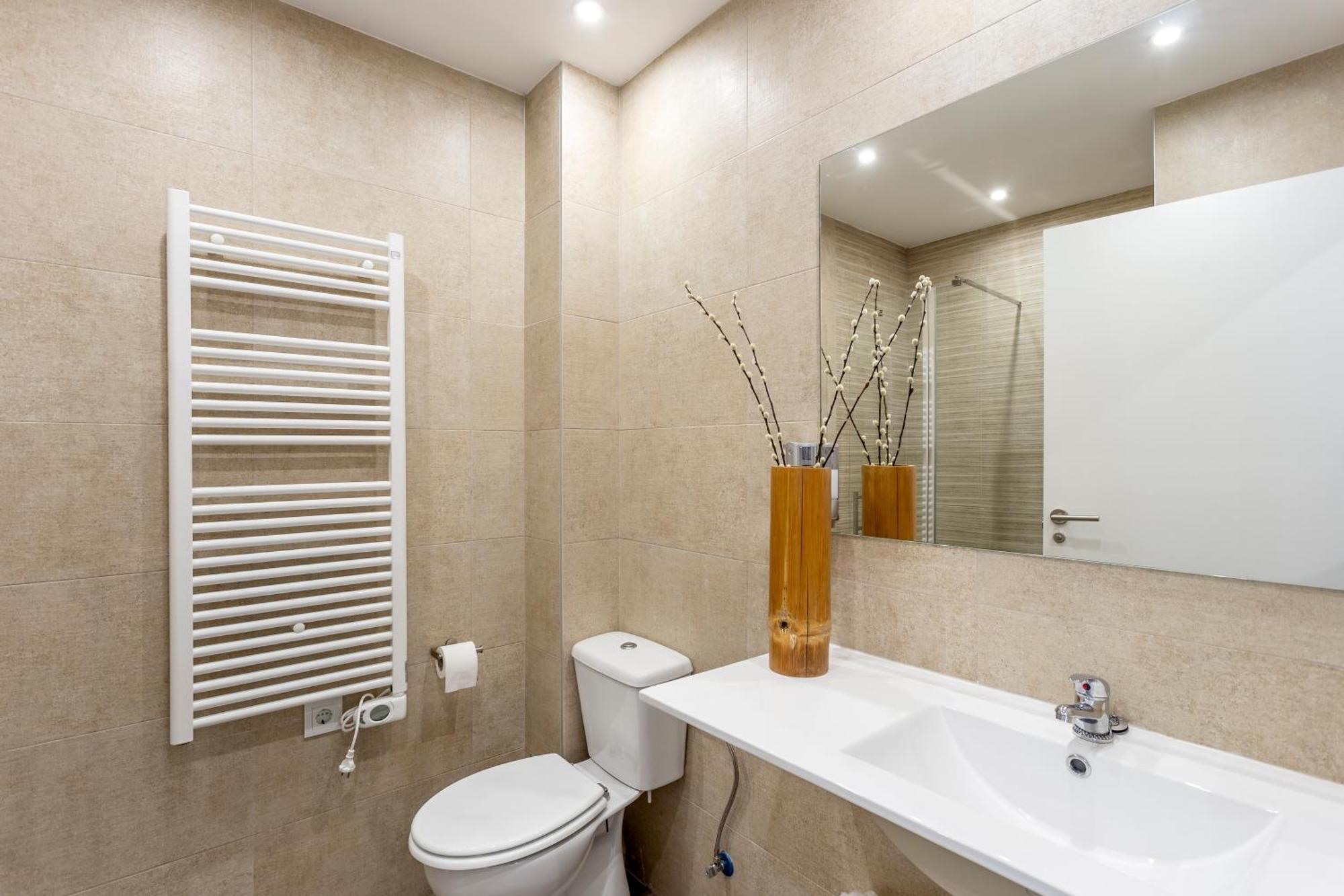 Hotel Bestprice Alegria Мадрид Екстериор снимка